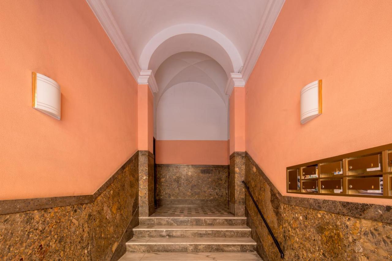 Well Done Montebello Roma Exterior foto
